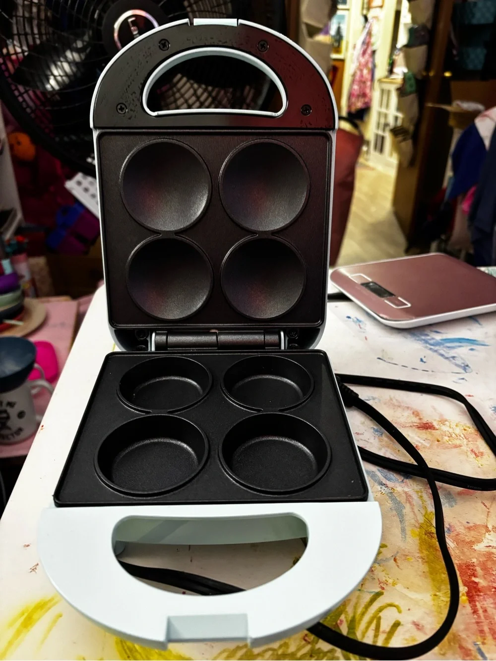 Aoruru cupcake maker in pale blue
